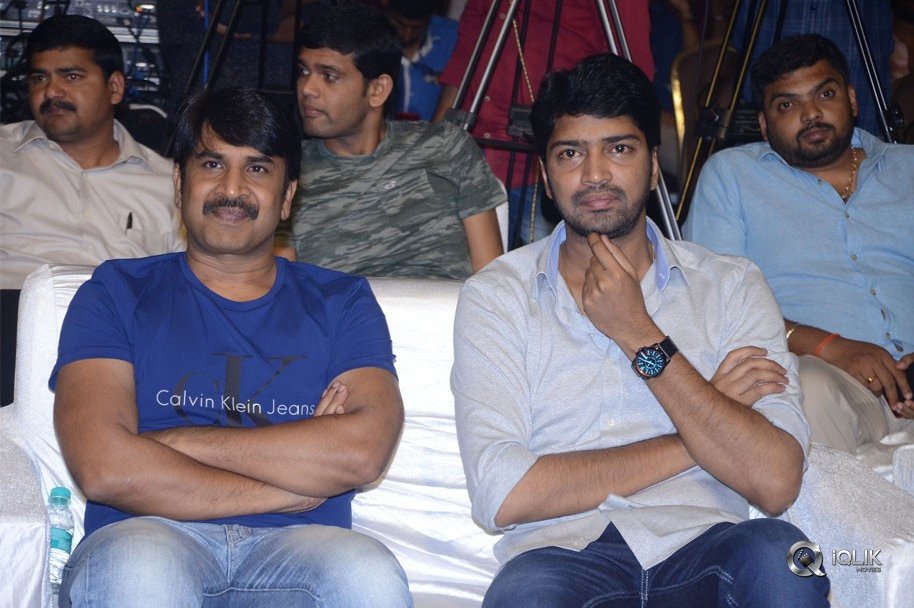 Jamba-Lakidi-Pamba-Movie-Pre-Release-Event